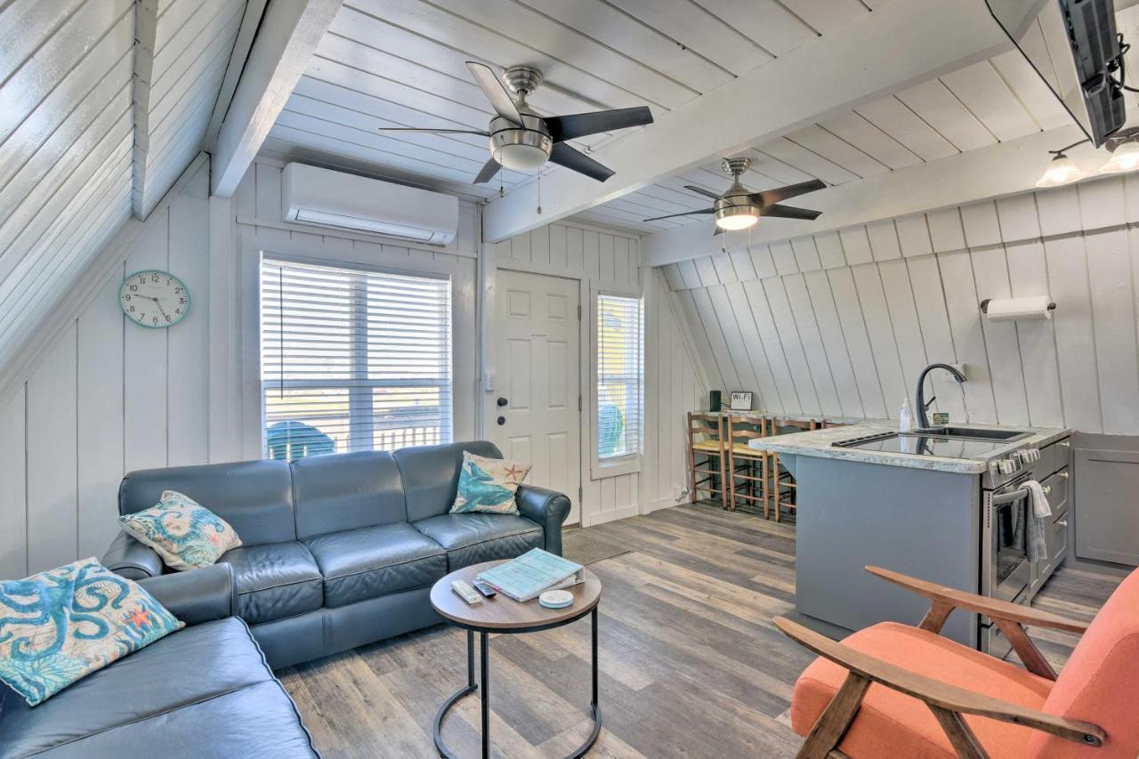 A-Frame Home With Deck - 2 Blocks To Surfside Beach! المظهر الخارجي الصورة
